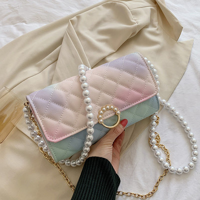 Γυναικεία καπιτονέ τσάντα με μακρύ λαβή από πέρλες 