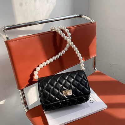 Γυναικεία έκο δερμάτινη τσάντα με πέρλες