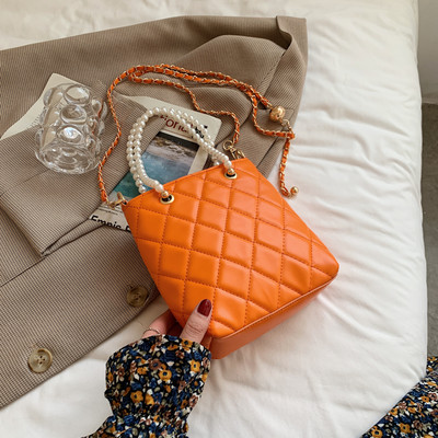 Μικρή έκο δερμάτινη τσάντα με πέρλες