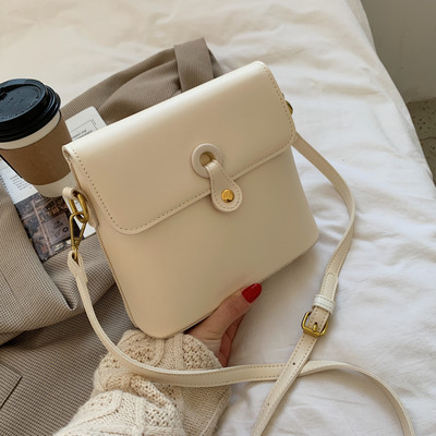 Γυναικεία έκο δερμάτινη τσάντα με μακριά λαβή και αλυσίδα