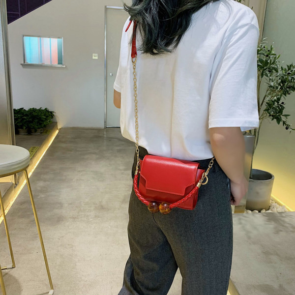 Γυναικεία έκο δερμάτινη τσάντα με ρυθμιζόμενη λαβή