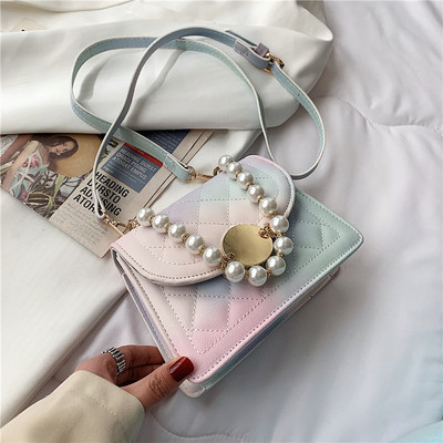 Sieviešu ādas soma zaigojošās krāsās - divi izmēri