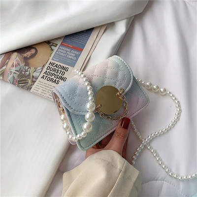 Sieviešu ādas soma zaigojošās krāsās - divi izmēri