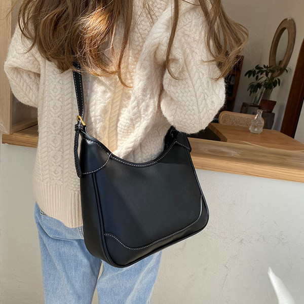 Γυναικεία καθημερινή τσάντα από δέρμα faux για τον ώμο