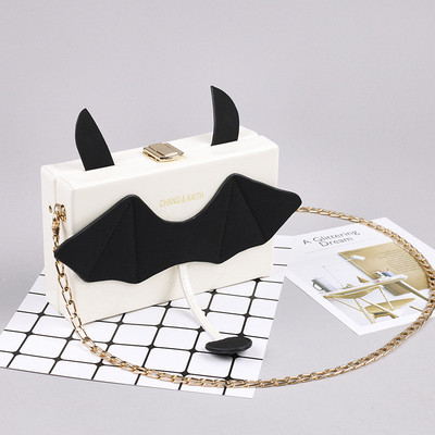 Νέα γυναικεία τσάντα ώμου με τρισδιάστατα στοιχεία