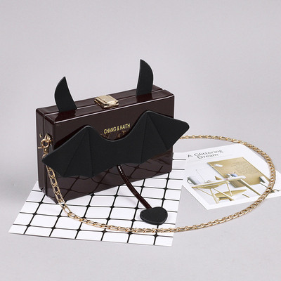 Νέα γυναικεία τσάντα ώμου με τρισδιάστατα στοιχεία