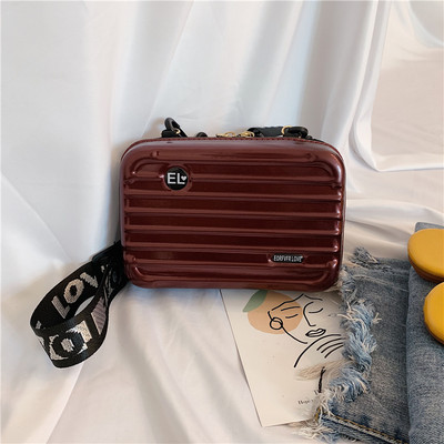 Γυναικεία τσάντα νέο μοντέλο  τύπου χαρτοφύλακα με υφασμάτινη, μακριά, λαβή