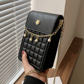 Geanta din piele model nou cu elemente metalice