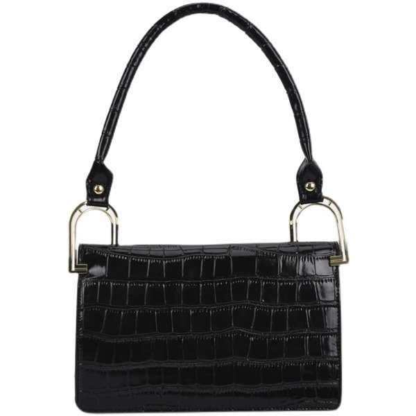 Γυναικεία τετράγωνη τσάντα με δερμάτινη λαβή και μεταλλική αλυσίδα