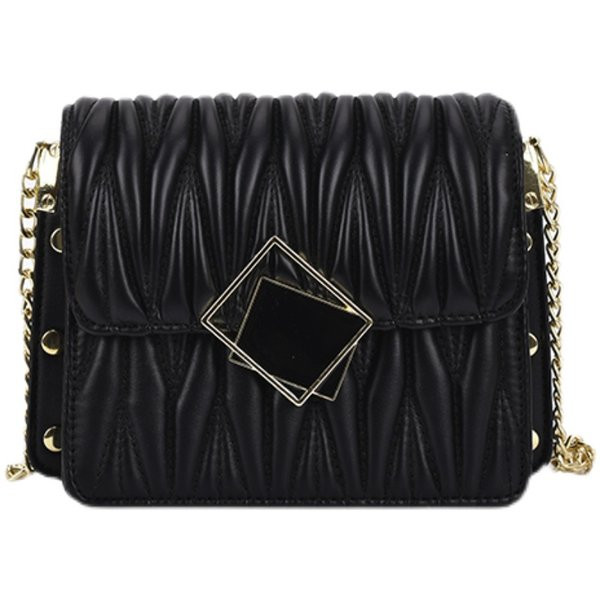 Γυναικεία έκο δερμάτινη τσάντα από οικολογικό δέρμα με μεταλλική στερέωση και λαβή