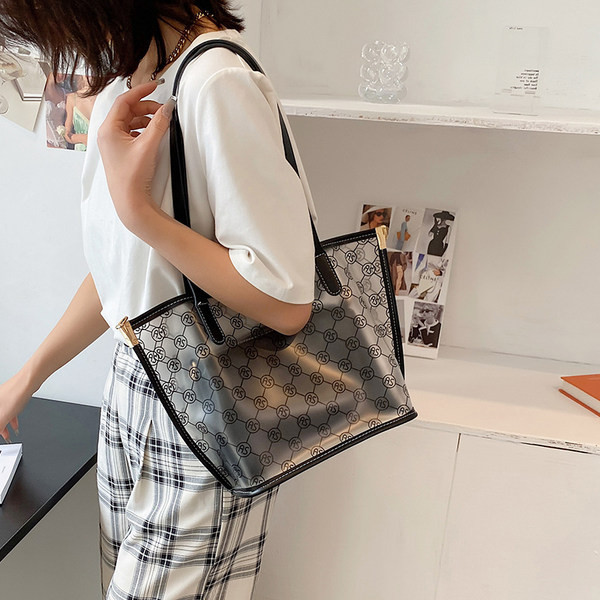 Geanta de dama din silicon cu maner lung si scurt