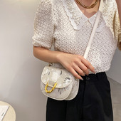 Sieviešu soma ar garu rokturi un metāla aizdari zilā un bēšā krāsā