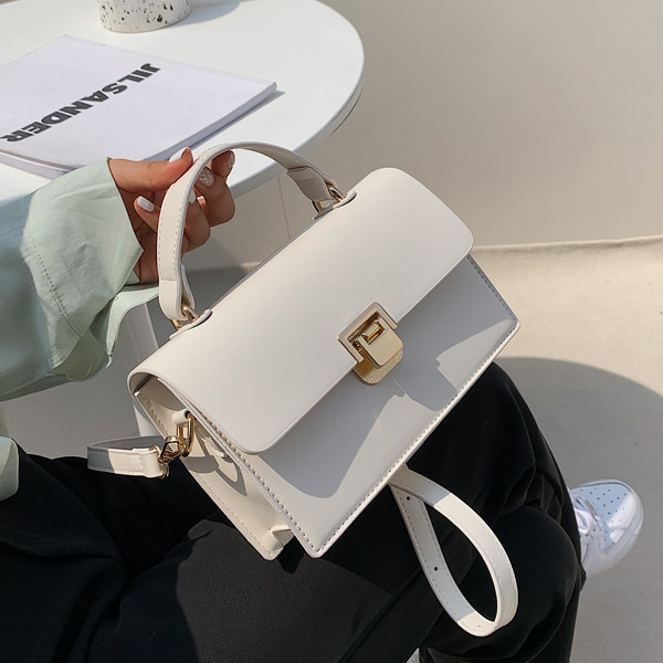 Γυναικεία μοντέρνα οικολογική δερμάτινη τσάντα με δύο λαβές