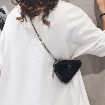 Geanta de dama din piele lacuita cu maner metalic - doua marimi