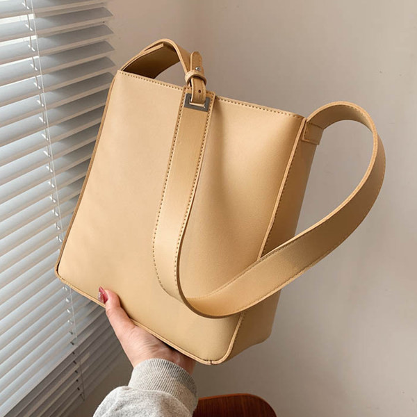 Έκο δερμάτινη τσάντα κλασικό μοντέλο