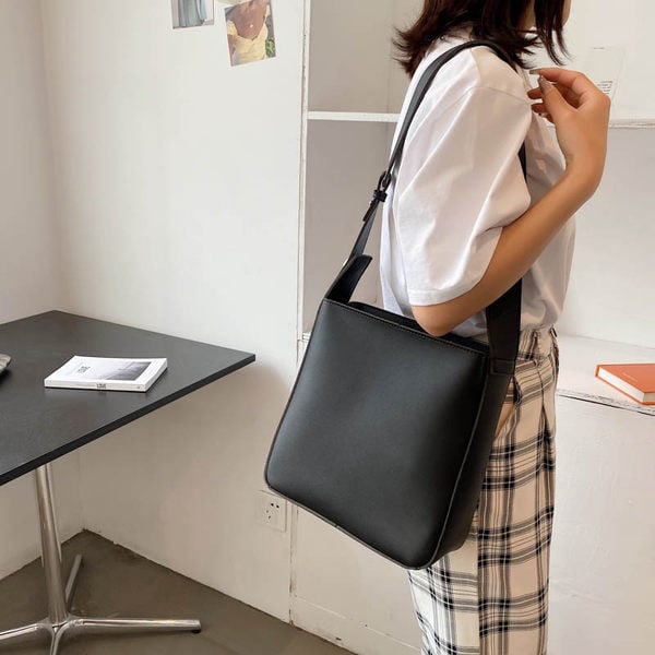 Έκο δερμάτινη τσάντα κλασικό μοντέλο