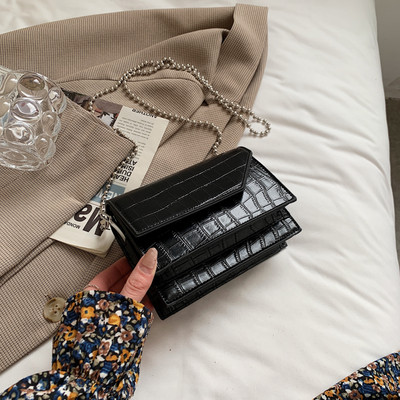 Γυναικεία έκο δερμάτινη τσάντα με αλυσίδα