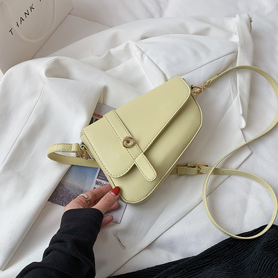 Geanta de dama cu inchidere metalica si catarama