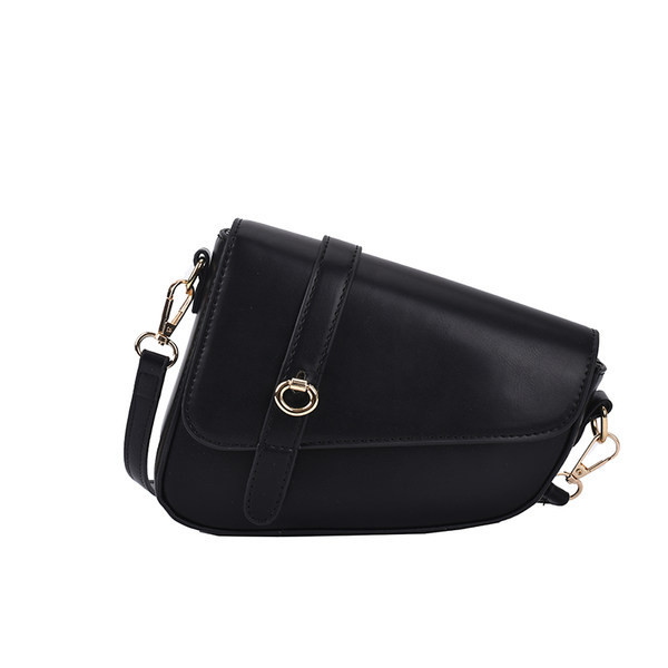 Geanta de dama cu inchidere metalica si catarama