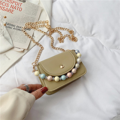 Γυναικεία τσάντα ώμου με πέρλες και μεταλλική μακριά αλυσίδα