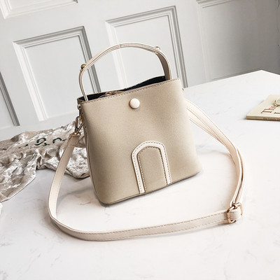 Μικρή έκο δερμάτινη τσάντα με κοντή και μακριά υφασμάτινη λαβή