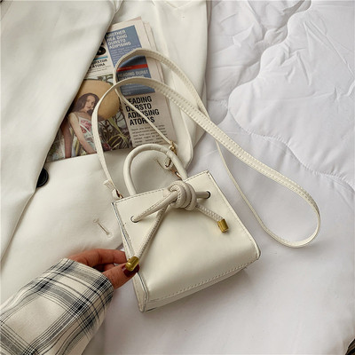 Έκο δερμάτινη γυναικεία τσάντα με κορδόνια