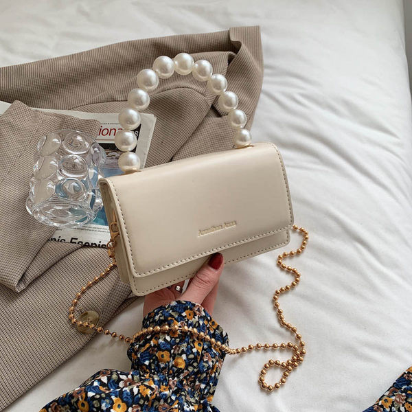 Geanta dama cu perle si lant lung metalic