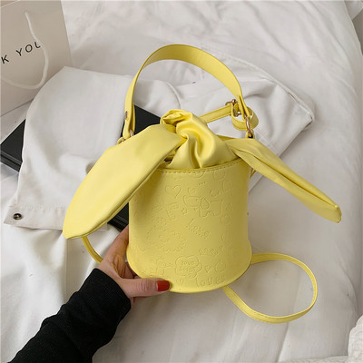 Aktuālā sieviešu soma ar garu rokturi - no eko ādas