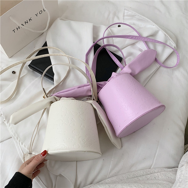 Aktuālā sieviešu soma ar garu rokturi - no eko ādas