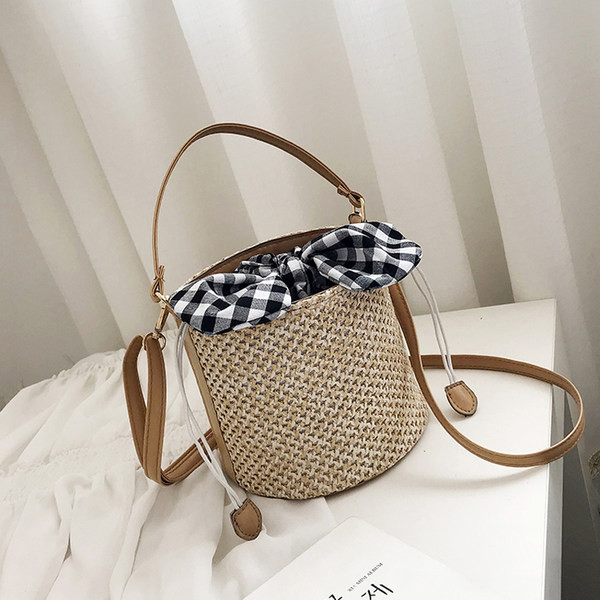 Geanta de mana tricotata model nou cu panglica