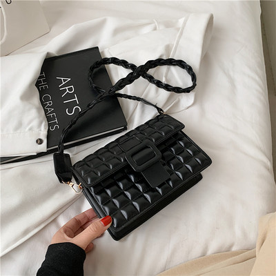 Σύγχρονη έκο δερμάτινη τσάντα με αγκράφα