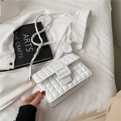 Σύγχρονη έκο δερμάτινη τσάντα με αγκράφα