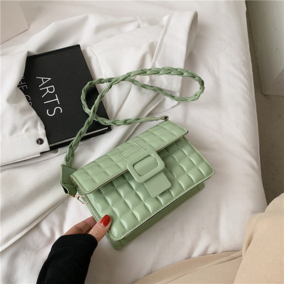 Σύγχρονη έκο δερμάτινη τσάντα με αγκράφα