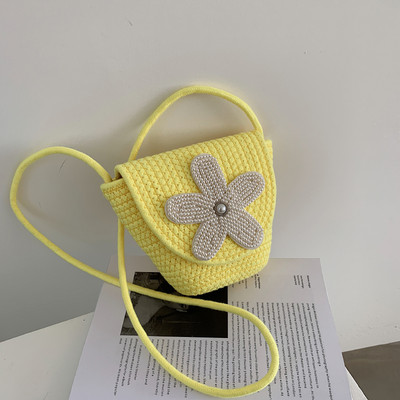 Γυναικεία ψάθιη τσάντα με διακόσμηση από πέρλες