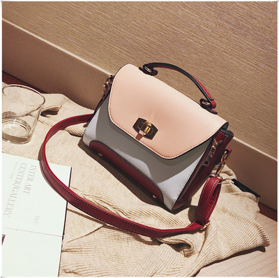 Μικρή έκο δερμάτινη τσάντα με μεταλλικό κούμπωμα και μακριά λαβή