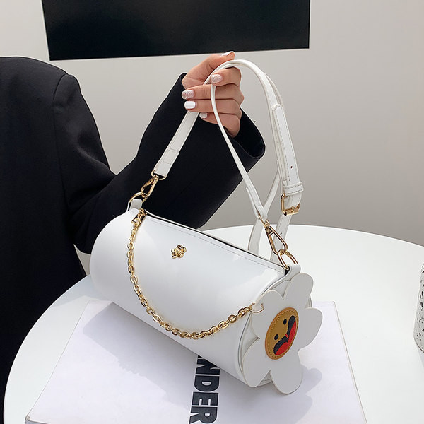 Γυναικεία μοντέρνα τσάντα με τρισδιάστατο λουλούδι και μακρύ χερούλι