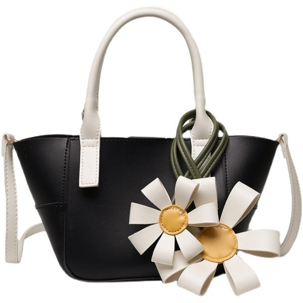 Geanta dama model nou din piele ecologica cu element 3D