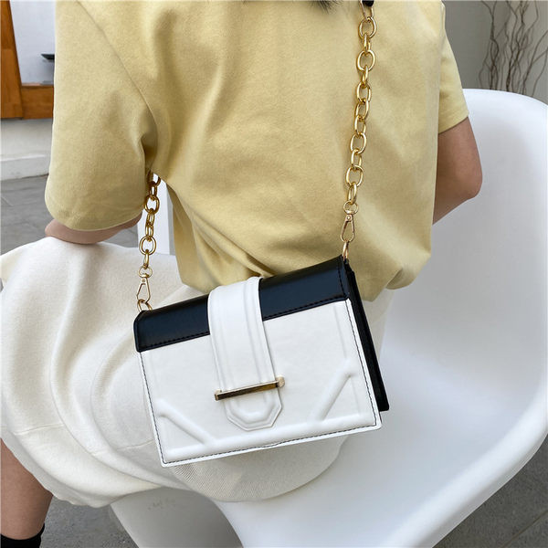 Γυναικεία τσάντα από οικολογικό δέρμα με ρυθμιζόμενη λαβή - σε τέσσερα χρώματα