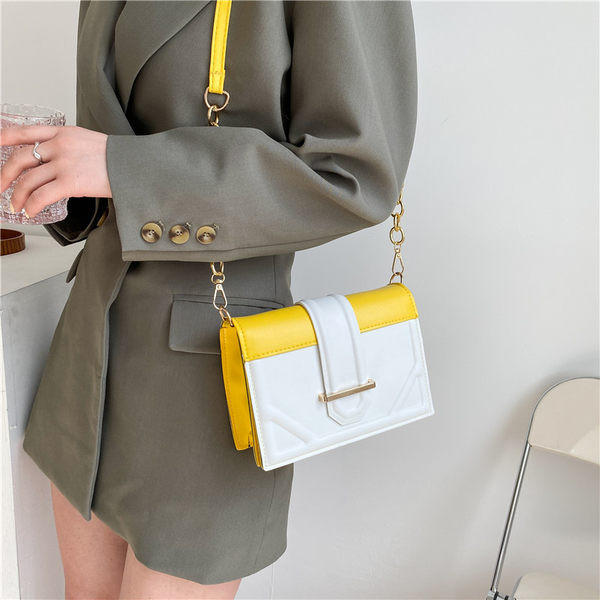 Γυναικεία τσάντα από οικολογικό δέρμα με ρυθμιζόμενη λαβή - σε τέσσερα χρώματα