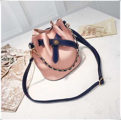 Μικρή γυναικεία τσάντα από οικολογικό δέρμα