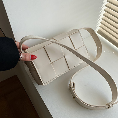 Sieviešu ādas soma ar garu rokturi dažādās krāsās