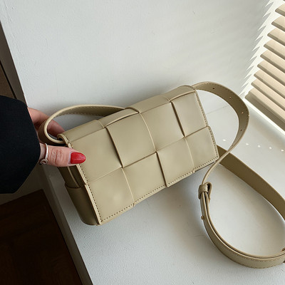 Sieviešu ādas soma ar garu rokturi dažādās krāsās