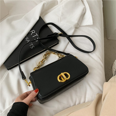 Sieviešu maza soma ar sprādzi un metāla ķēdīti