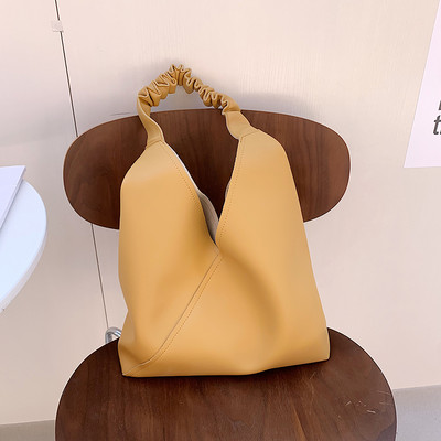 Γυναικεία τσάντα μονόχρωμη από οικολογικό δέρμα σε διάφορα χρώματα