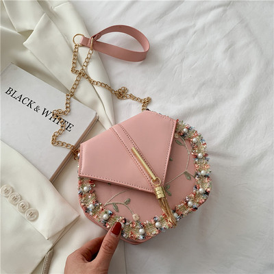 Γυναικεία έκο δερμάτινη τσάντα με διακόσμηση από πέρλες