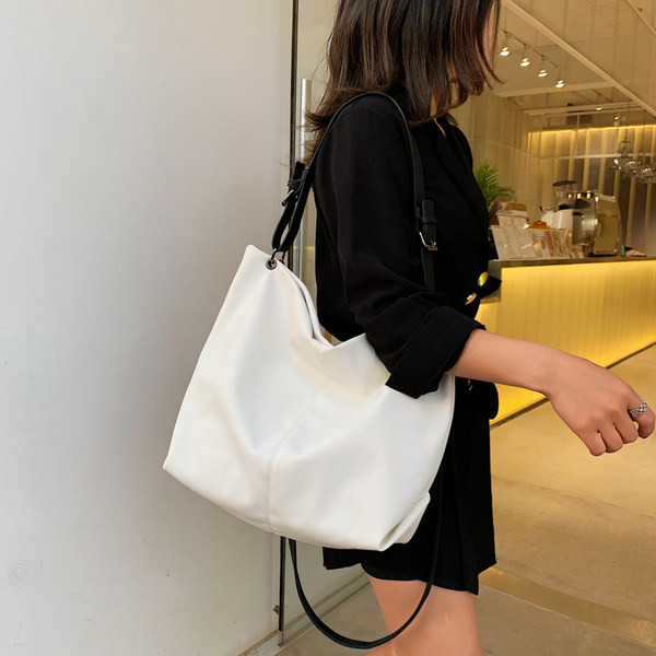 Μεγάλη έκο δερμάτινη τσάντα  για γυναίκες