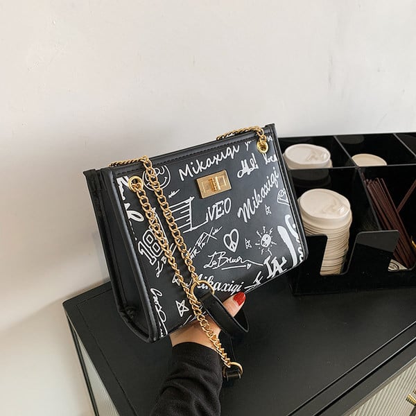 Geantă mică pătrată de damă cu mânere metalice