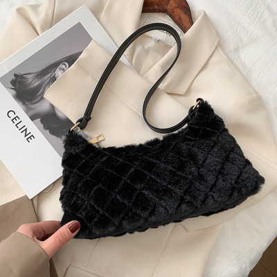 Γυναικεία τσάντα με φερμουάρ και κοντή λαβή