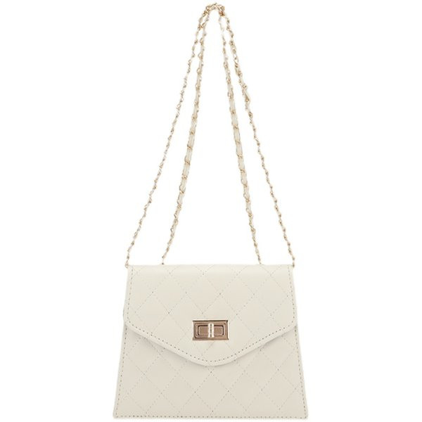 Γυναικεία έκο δερμάτινη τσάντα με μεταλλική στερέωση και τετράγωνο σχήμα