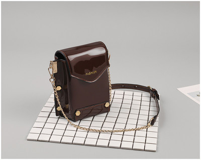 Sieviešu taisnstūra soma no eko ādas ar metāla ķēdīti